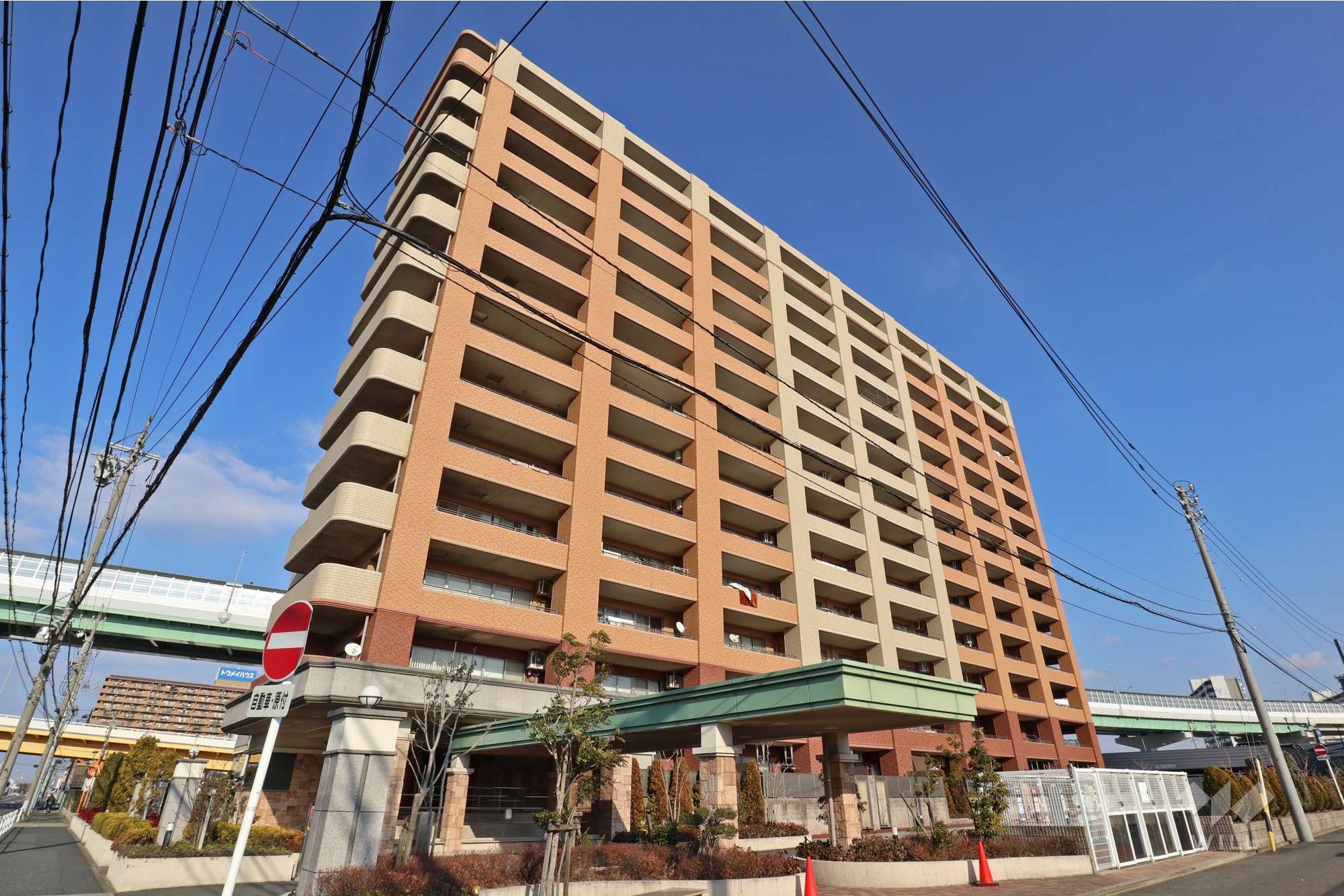 愛知県名古屋市港区木場町8