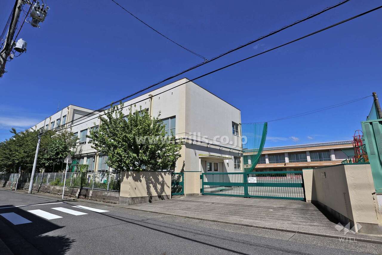 高田小学校[公立]の外観