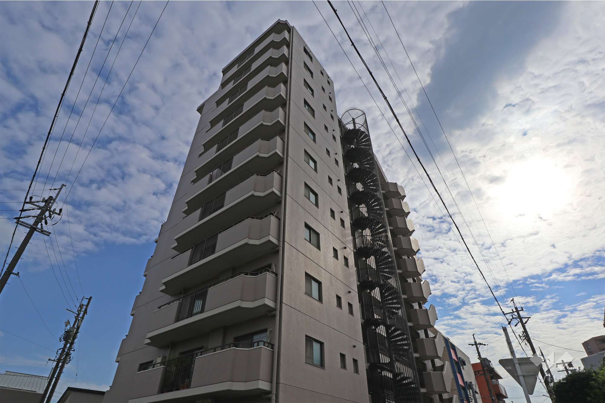 愛知県春日井市八事町３丁目