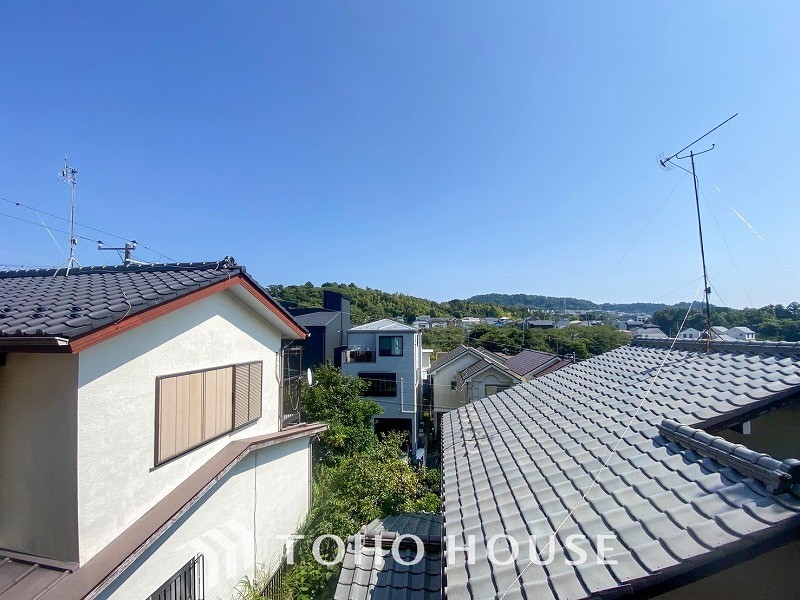 開放的で気持ちの良い眺望と青い空を満喫できます。