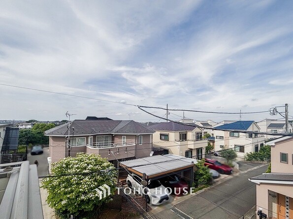 開放的で気持ちの良い眺望と青い空を満喫できます。