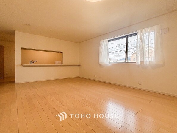 開放感あるリビングダイニング。ご家族とのんびりしたひと時を過ごせますね。