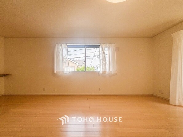 太陽の恵みを一気に受けた明るくあたたかいお住まい。吹きぬける風を感じながら爽やかで風通しの良い暮らし。