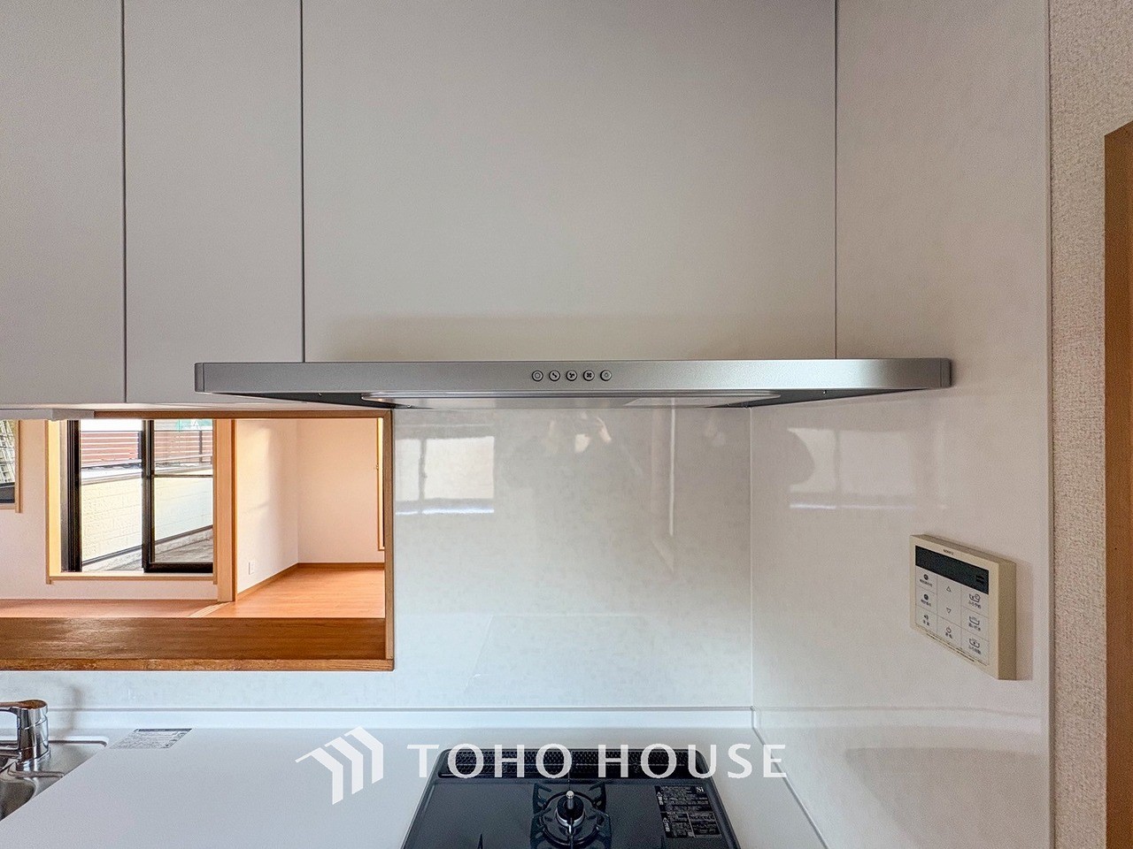 換気扇に比べ、煙や臭いを集める能力が高いレンジフードは、日々のお手入れが楽なのも魅力の一つ。