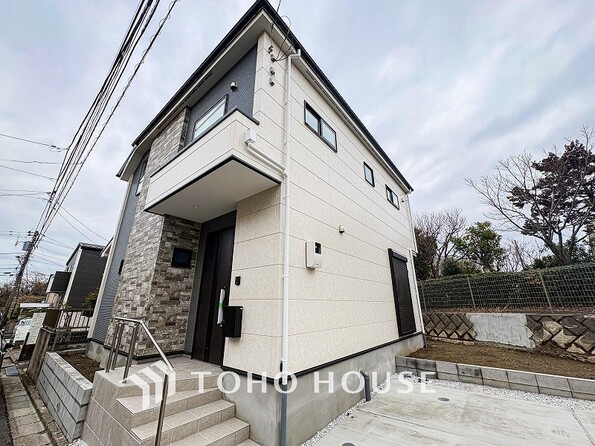 神奈川県横浜市金沢区六浦東３丁目