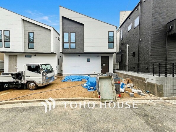 神奈川県横浜市金沢区富岡東１丁目