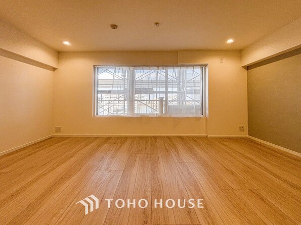 落ち着いた雰囲気に包まれた伸びやかな空間で、ゆったりと家族団らんの時間を過ごせます。