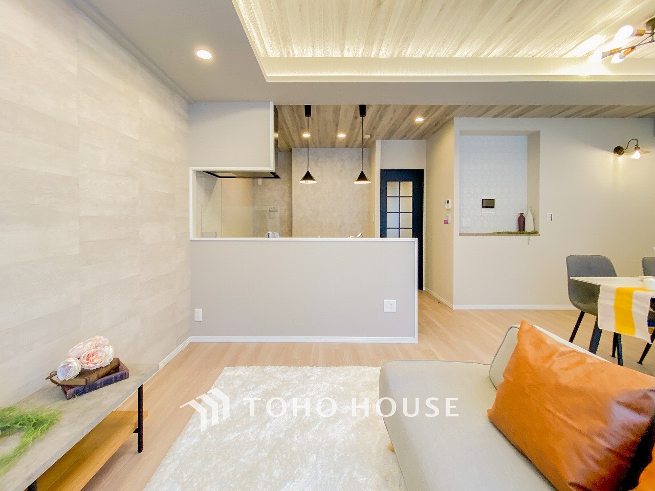 ご家族やお客様との時間など、多くの時を刻む空間。何気なく過ぎる時でさえも上質なひと時に。