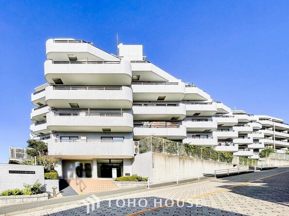 神奈川県横浜市金沢区六浦東１丁目