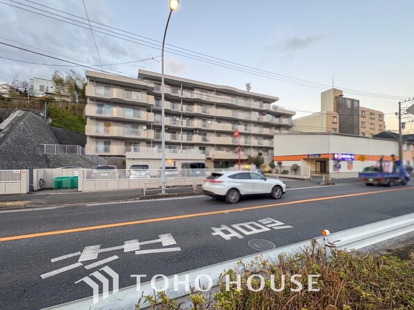 神奈川県横浜市金沢区富岡東１丁目