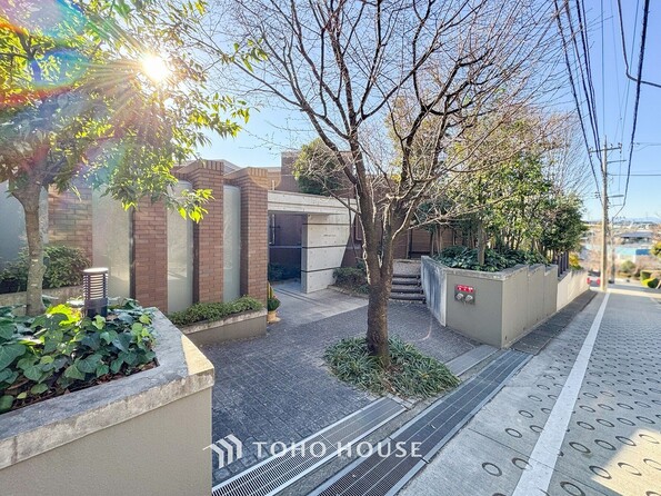 東京都世田谷区岡本３丁目