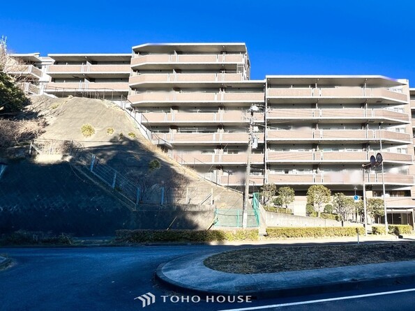 神奈川県横浜市金沢区富岡東１丁目