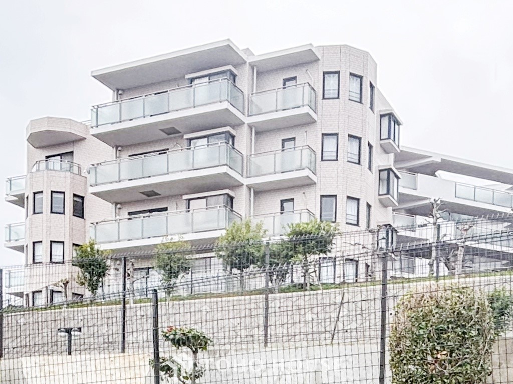 神奈川県横浜市栄区鍛冶ケ谷２丁目