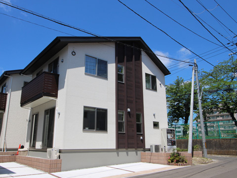 フェニーチェガーデン青葉・三条町《新築戸建》